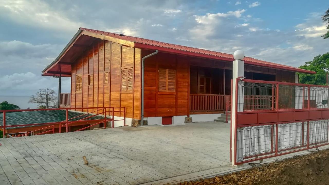 Domus Guesthouse Santana Ngoại thất bức ảnh