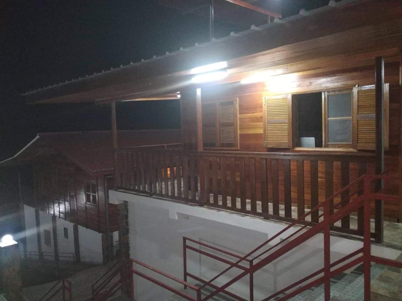 Domus Guesthouse Santana Ngoại thất bức ảnh