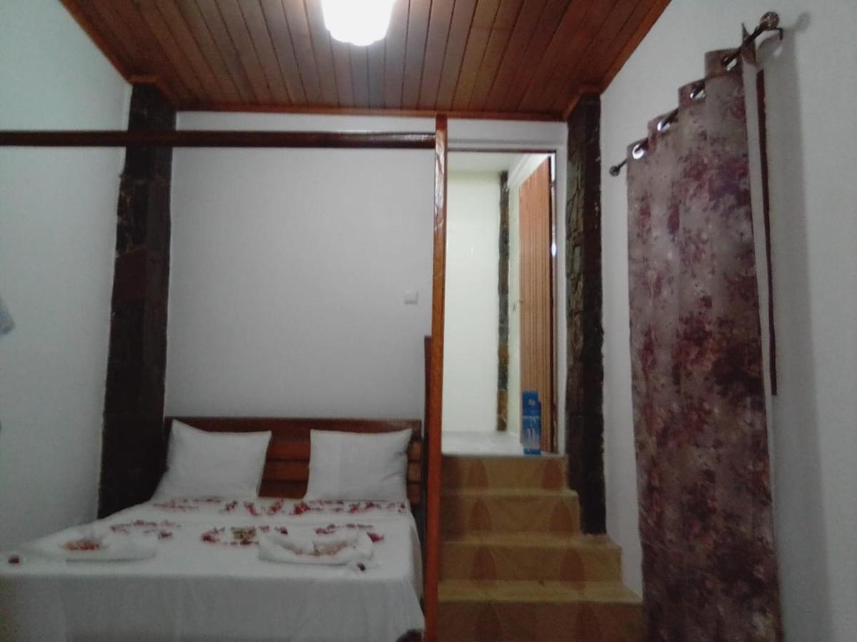 Domus Guesthouse Santana Ngoại thất bức ảnh